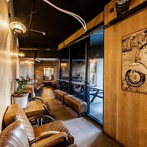 Bunk Surfers Paradise 18-35 Backpacker (adults Only) , ゴールドコースト オーストラリア