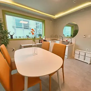 Four Seasons House Сеул