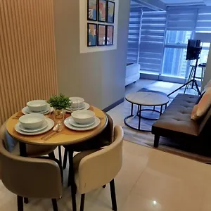 Uptown Parksuites Tower 1 Bgc Апарт-отель Тагиг