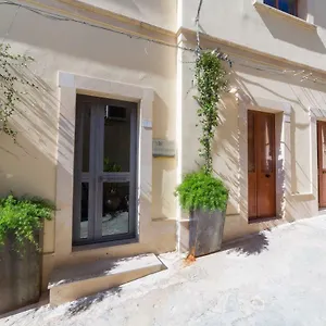 Sud Pensión Noto